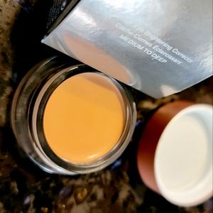 BNIB Becca original under eye corrector in Medium to Deep